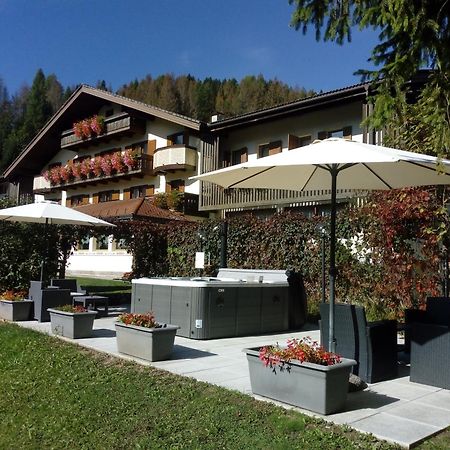 Park Hotel Arnica Falcade Bagian luar foto