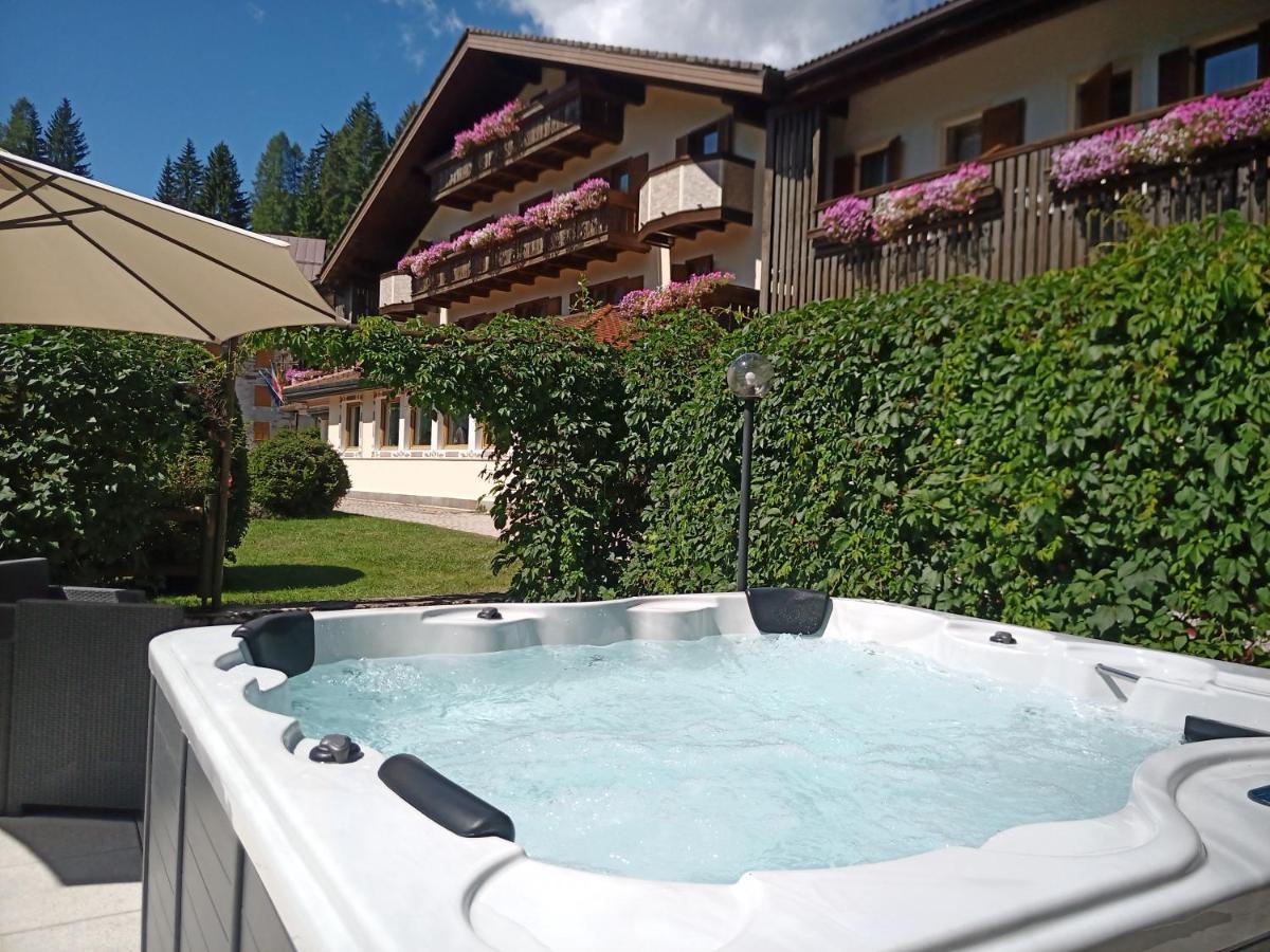 Park Hotel Arnica Falcade Bagian luar foto
